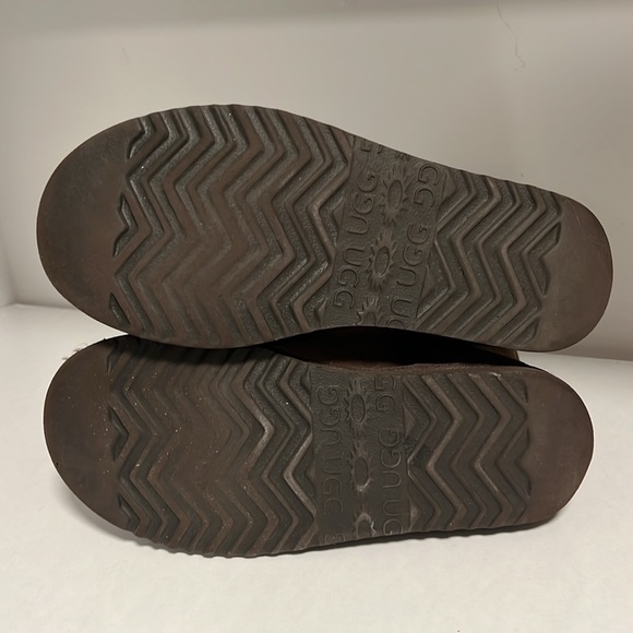 UGG boots short size 9 women’s brown - Picture 5 of 5